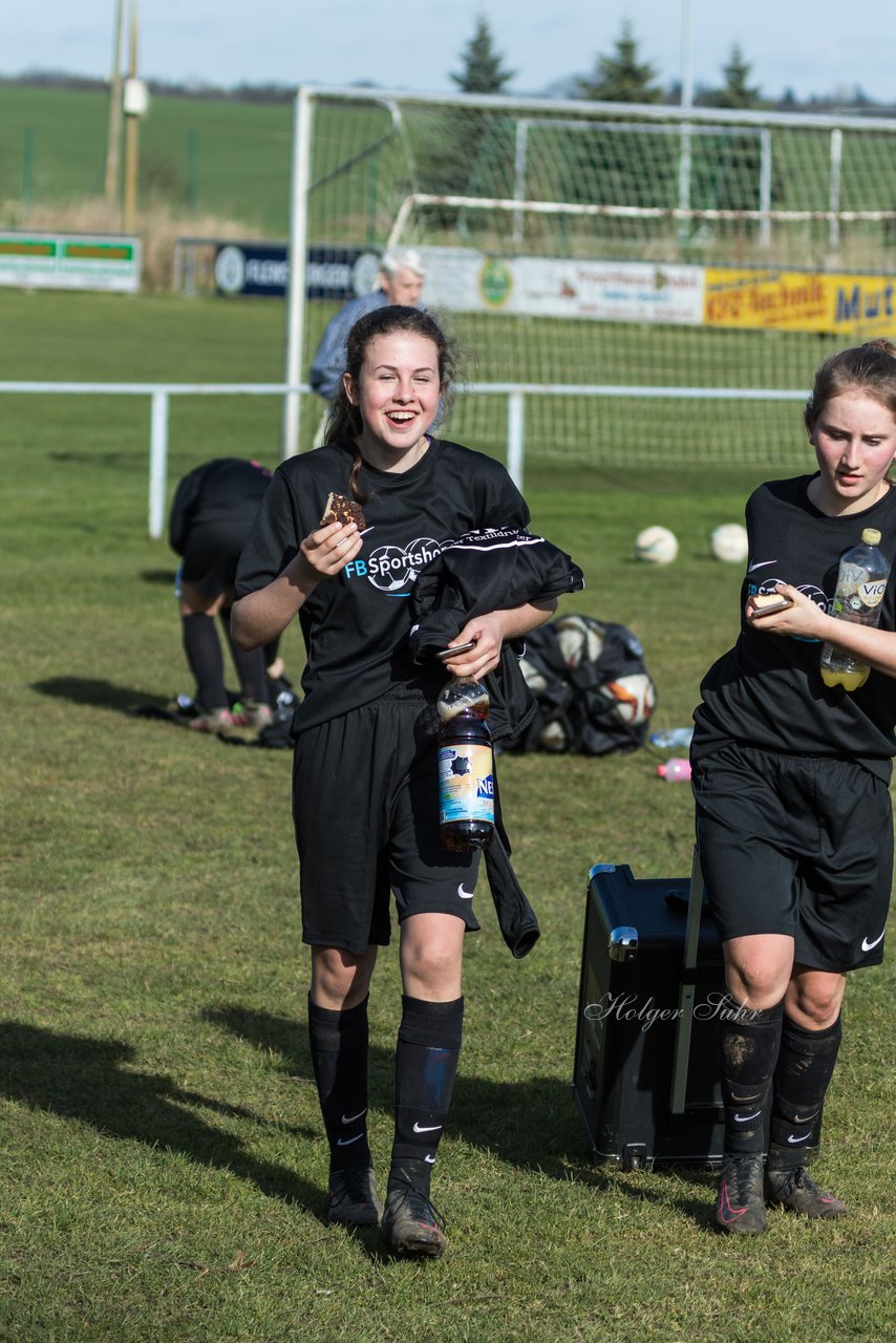 Bild 158 - C-Juniorinnen SV Steinhorst/Labenz - TSV Friedrichsberg-Busdorf : Ergebnis: 5:0